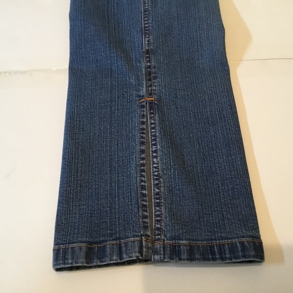 Old Navy Stretch Low Waist cropped open slit flared jean - Picture 6 of 6